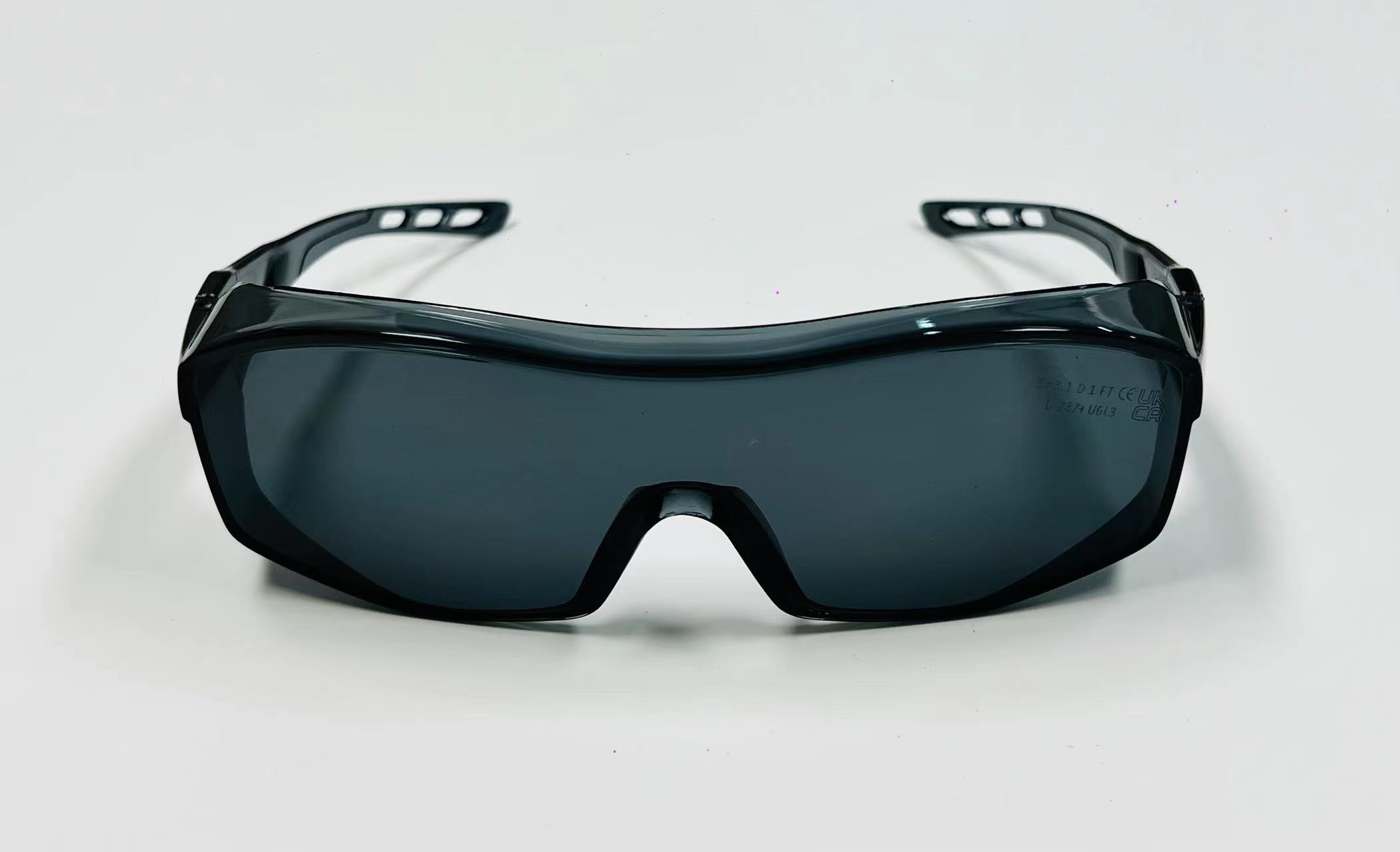 Maxiflex gloves in Dubai and qatar